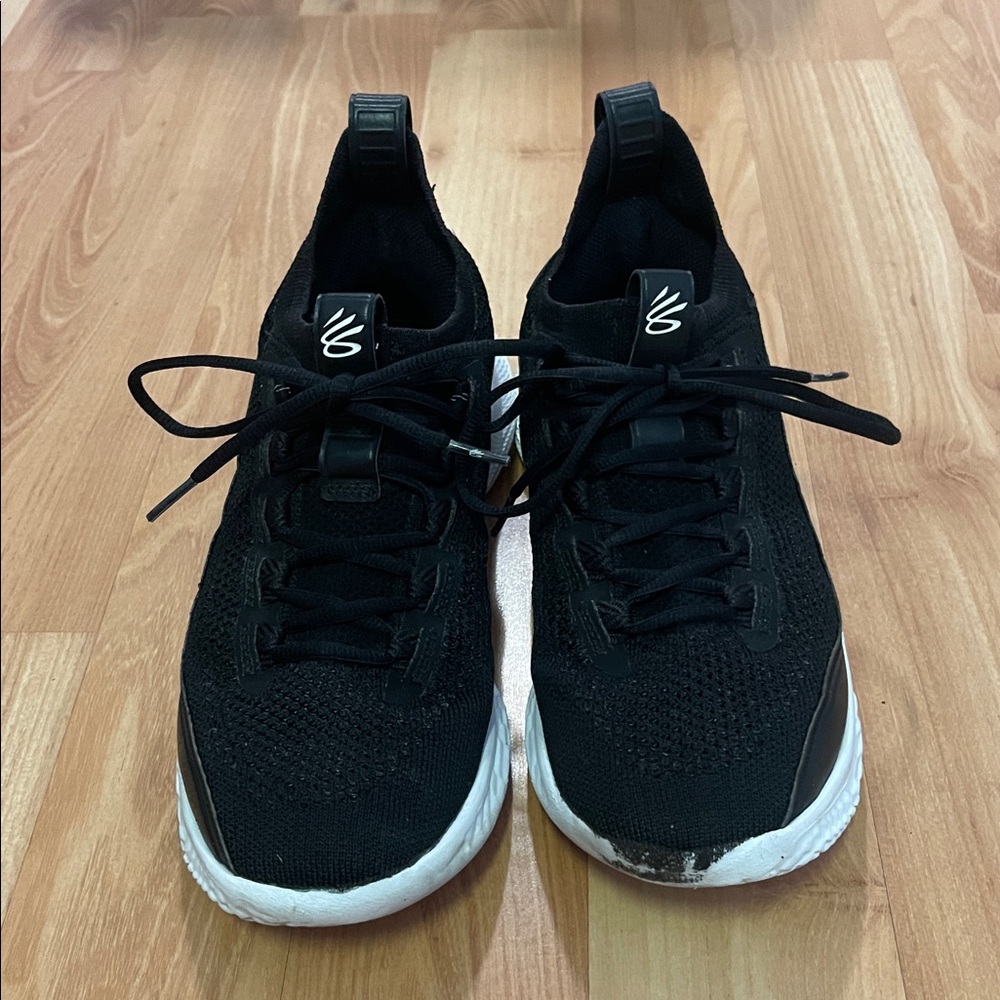 Under Armour Curry Flow Basketball Shoe Size Men’s 9.5